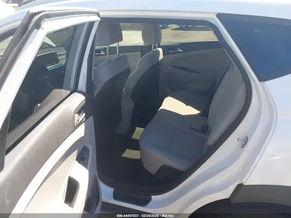 KM8J33A49KU867600 2019 HYUNDAI TUCSON - Image 8