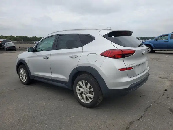 KM8J33A49KU880637 2019 HYUNDAI TUCSON - Image 2