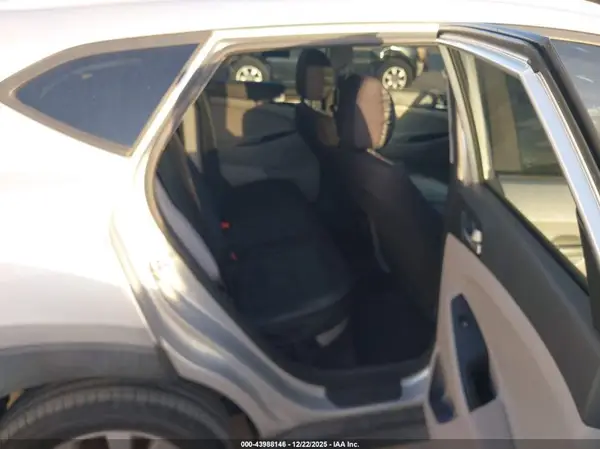KM8J33A49KU927004 2019 HYUNDAI TUCSON - Image 8