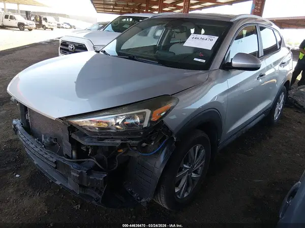 KM8J33A49LU131600 2020 HYUNDAI TUCSON - Image 2