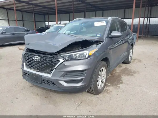 KM8J33A49LU277396 2020 HYUNDAI TUCSON - Image 2