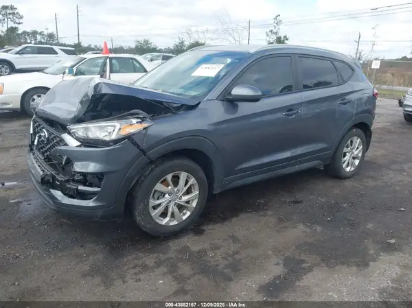 KM8J33A49MU286889 2021 HYUNDAI TUCSON - Image 2