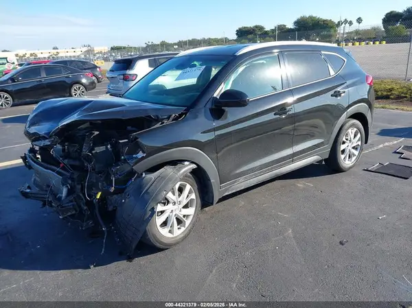 KM8J33A49MU302976 2021 HYUNDAI TUCSON - Image 2