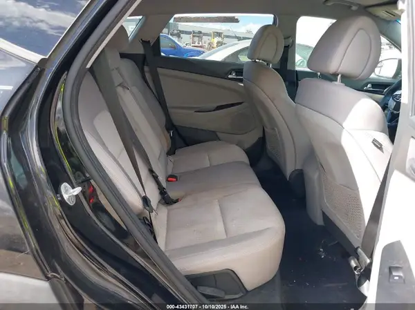 KM8J33A4XGU026134 2016 HYUNDAI TUCSON - Image 8