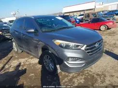 KM8J33A4XGU026456 2016 HYUNDAI TUCSON