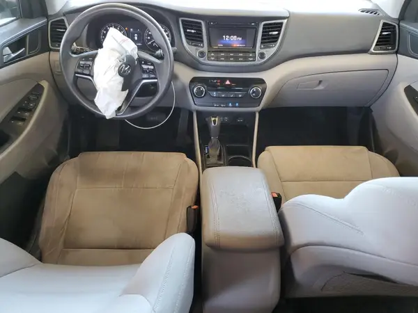 KM8J33A4XGU030670 2016 HYUNDAI TUCSON - Image 8