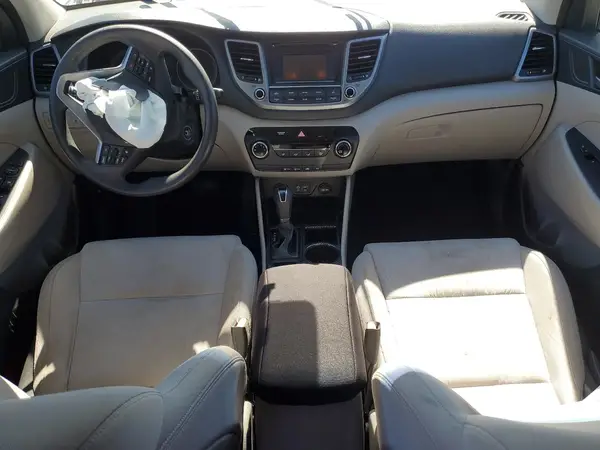 KM8J33A4XGU061546 2016 HYUNDAI TUCSON - Image 8