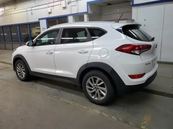 KM8J33A4XGU063782 2016 HYUNDAI TUCSON - Image 2