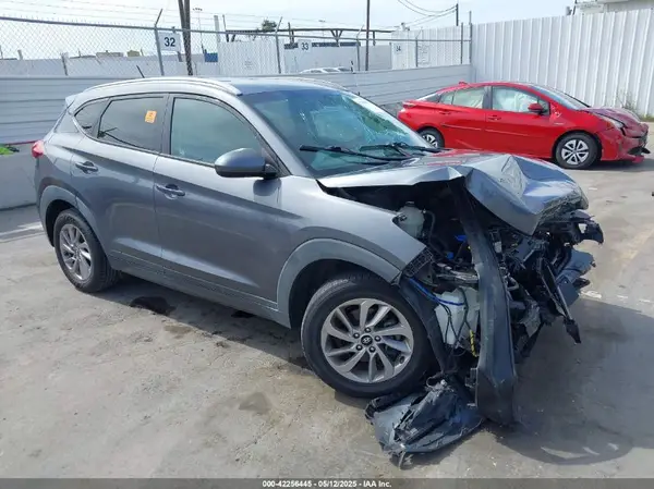 KM8J33A4XGU072482 2016 HYUNDAI TUCSON - Image 1