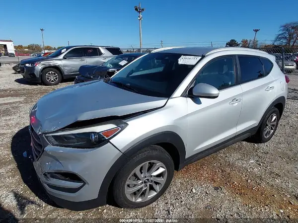 KM8J33A4XGU089573 2016 HYUNDAI TUCSON - Image 2