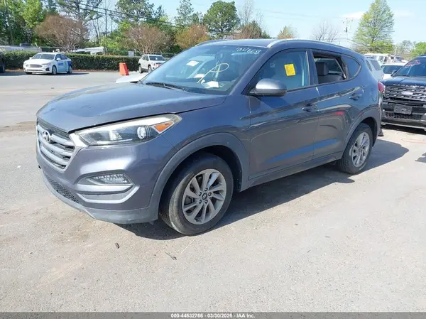 KM8J33A4XGU104668 2016 HYUNDAI TUCSON - Image 2