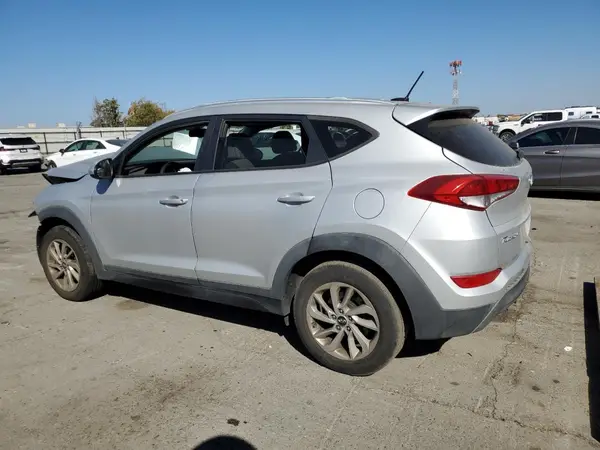 KM8J33A4XGU105738 2016 HYUNDAI TUCSON - Image 2