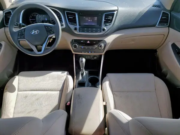 KM8J33A4XGU158374 2016 HYUNDAI TUCSON - Image 8
