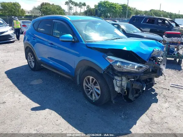 KM8J33A4XGU189107 2016 HYUNDAI TUCSON - Image 1
