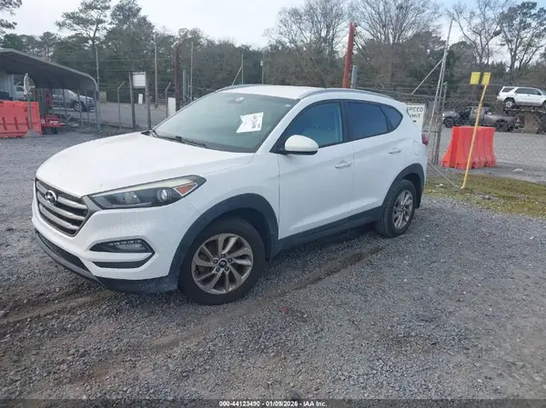 KM8J33A4XGU200364 2016 HYUNDAI TUCSON - Image 2
