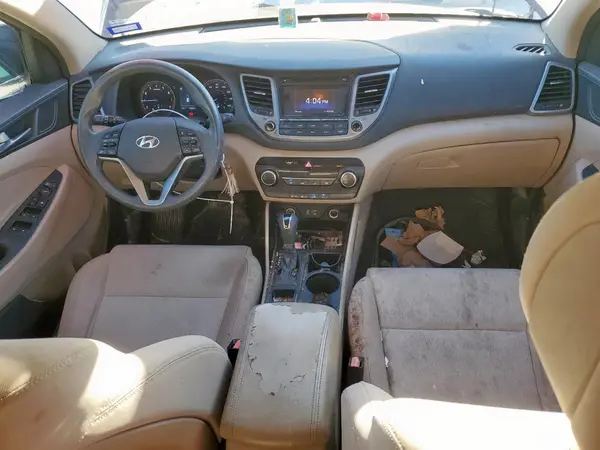 KM8J33A4XGU202647 2016 HYUNDAI TUCSON - Image 8