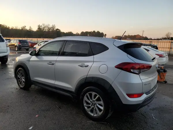 KM8J33A4XGU228097 2016 HYUNDAI TUCSON - Image 2