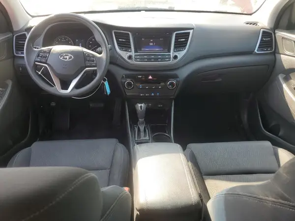 KM8J33A4XGU236555 2016 HYUNDAI TUCSON - Image 8