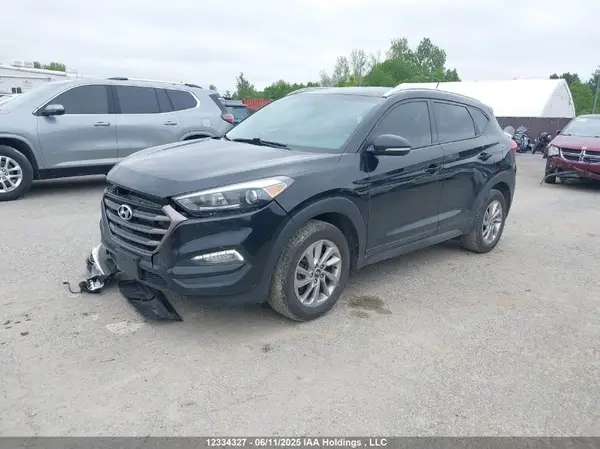 KM8J33A4XGU239763 2016 HYUNDAI TUCSON - Image 2