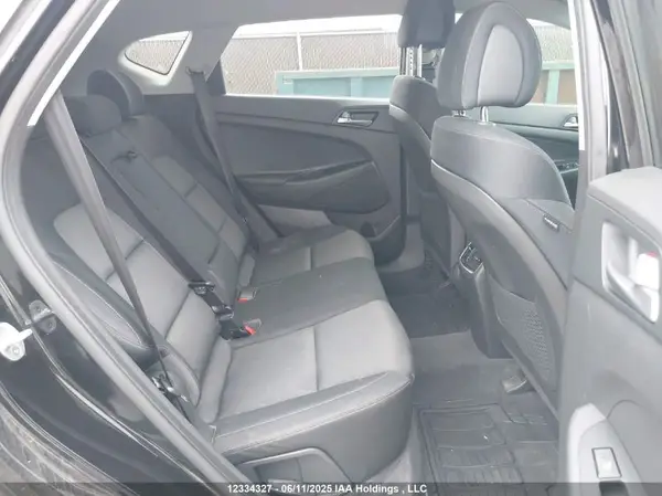 KM8J33A4XGU239763 2016 HYUNDAI TUCSON - Image 8
