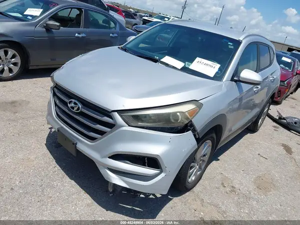 KM8J33A4XHU263191 2017 HYUNDAI TUCSON - Image 2
