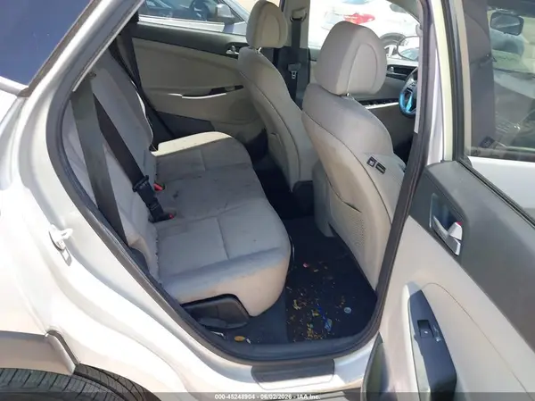 KM8J33A4XHU263191 2017 HYUNDAI TUCSON - Image 8