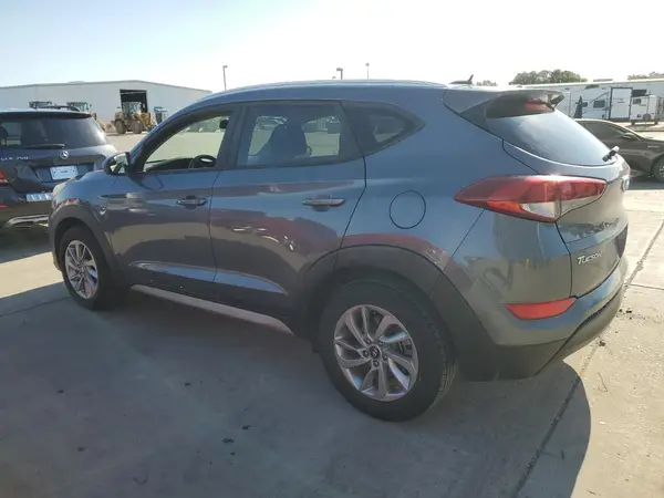 KM8J33A4XHU266043 2017 HYUNDAI TUCSON - Image 2