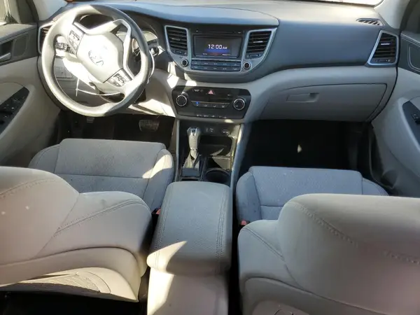 KM8J33A4XHU267760 2017 HYUNDAI TUCSON - Image 8
