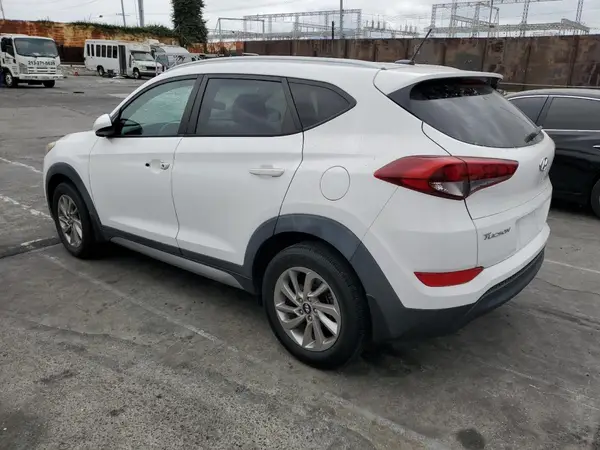KM8J33A4XHU269900 2017 HYUNDAI TUCSON - Image 2