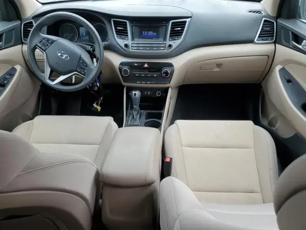 KM8J33A4XHU269900 2017 HYUNDAI TUCSON - Image 8