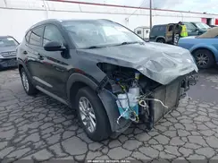 KM8J33A4XHU271131 2017 HYUNDAI TUCSON