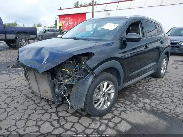 KM8J33A4XHU271131 2017 HYUNDAI TUCSON - Image 2