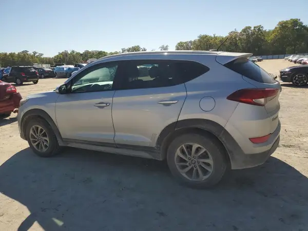 KM8J33A4XHU279908 2017 HYUNDAI TUCSON - Image 2