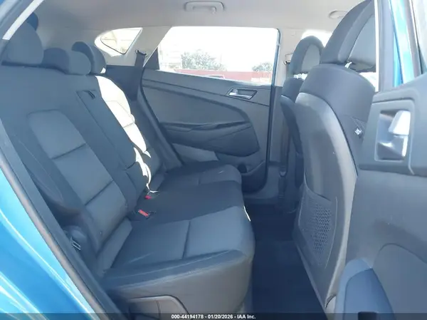 KM8J33A4XHU293078 2017 HYUNDAI TUCSON - Image 8