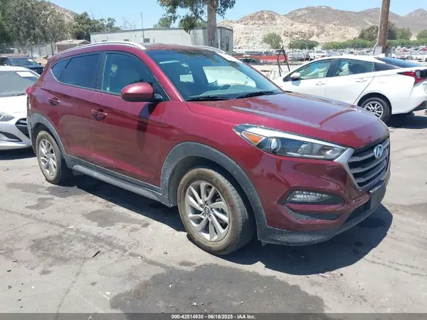 KM8J33A4XHU331103 2017 HYUNDAI TUCSON - Image 1