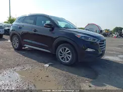 KM8J33A4XHU351805 2017 HYUNDAI TUCSON