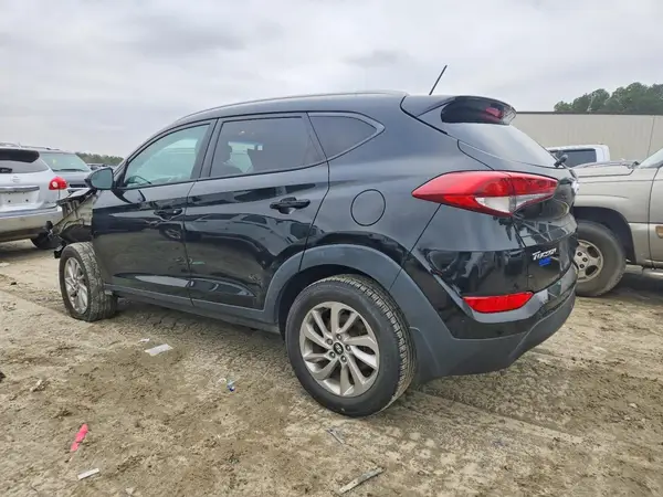 KM8J33A4XHU365476 2017 HYUNDAI TUCSON - Image 2