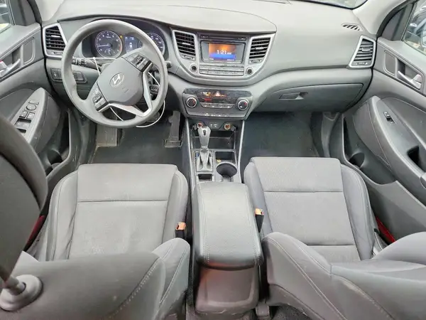 KM8J33A4XHU365476 2017 HYUNDAI TUCSON - Image 8