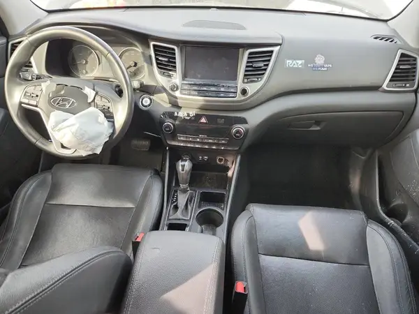 KM8J33A4XHU381399 2017 HYUNDAI TUCSON - Image 8