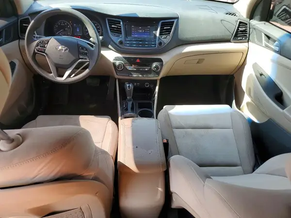 KM8J33A4XHU387610 2017 HYUNDAI TUCSON - Image 8
