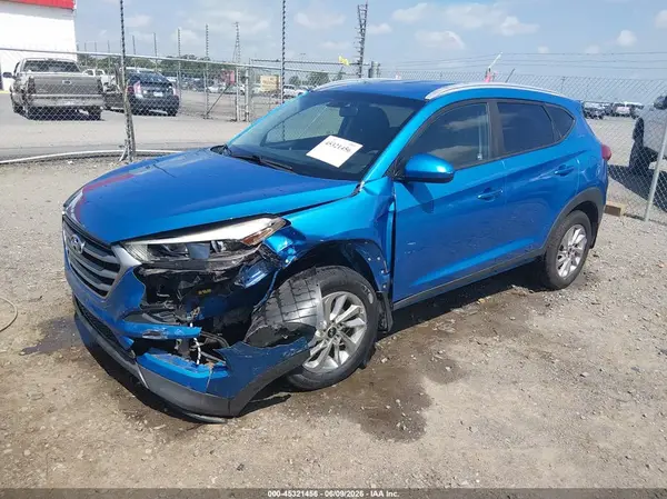 KM8J33A4XHU387803 2017 HYUNDAI TUCSON - Image 2