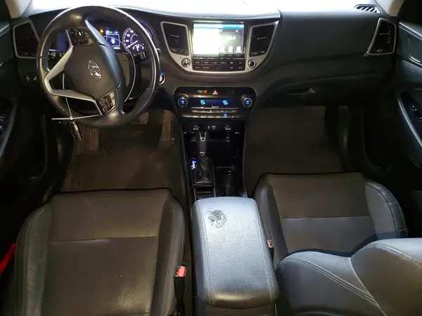 KM8J33A4XHU394590 2017 HYUNDAI TUCSON - Image 8