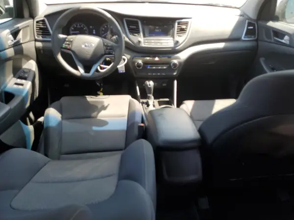 KM8J33A4XHU395304 2017 HYUNDAI TUCSON - Image 8