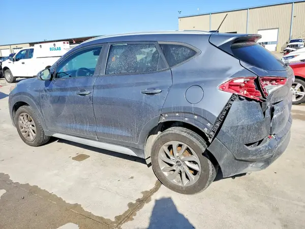 KM8J33A4XHU399305 2017 HYUNDAI TUCSON - Image 2