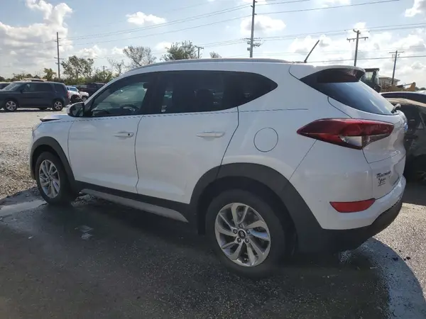 KM8J33A4XHU410707 2017 HYUNDAI TUCSON - Image 2
