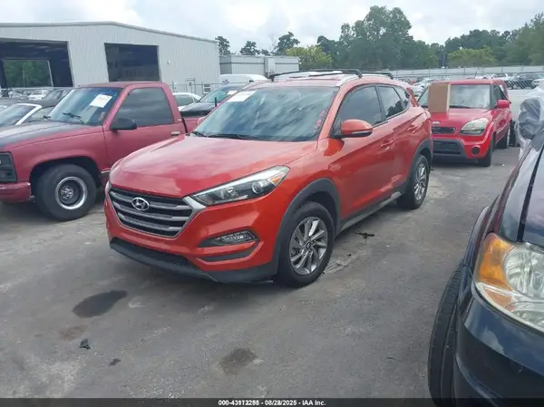 KM8J33A4XHU411372 2017 HYUNDAI TUCSON - Image 2