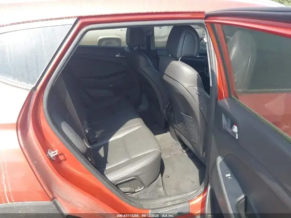 KM8J33A4XHU411372 2017 HYUNDAI TUCSON - Image 8
