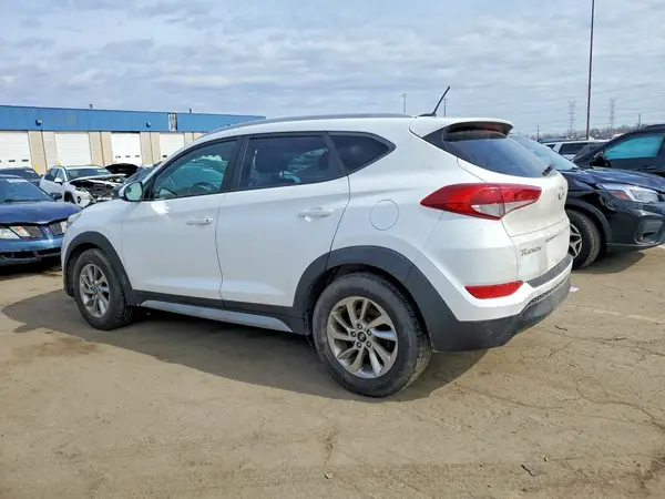 KM8J33A4XHU414563 2017 HYUNDAI TUCSON - Image 2