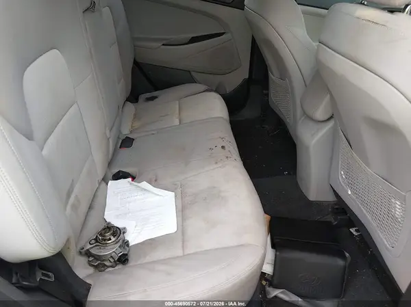 KM8J33A4XHU414563 2017 HYUNDAI TUCSON - Image 8