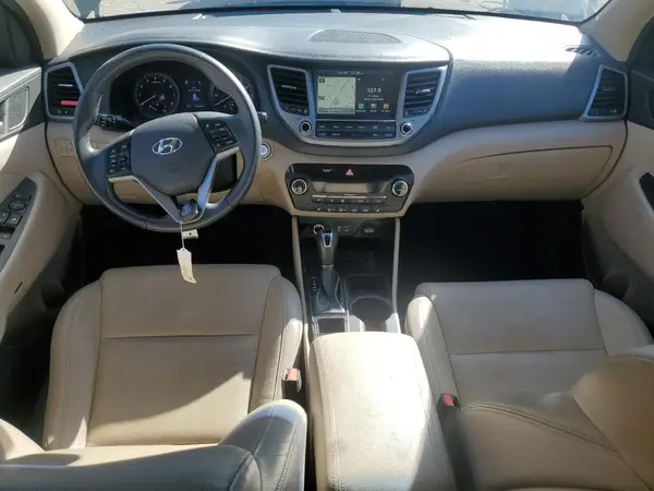 KM8J33A4XHU419388 2017 HYUNDAI TUCSON - Image 8